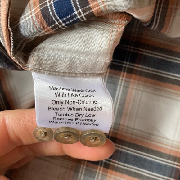 Moore’s/Joseph Abboud Cotton Button Up - Picture 6 of 6